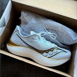 Saucony endorphin pro 3 size 11.5